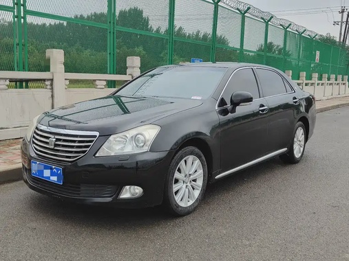Toyota Crown 2011