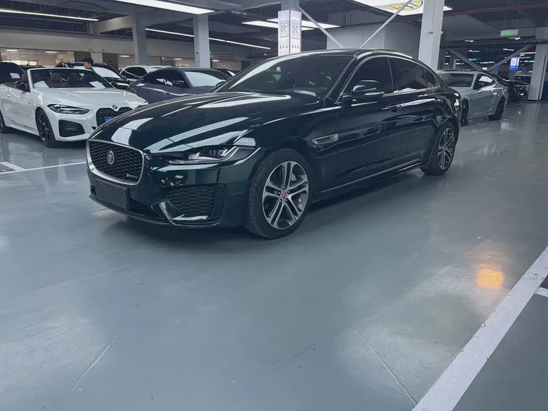 Jaguar XE