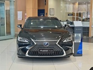 Lexus ES 2019