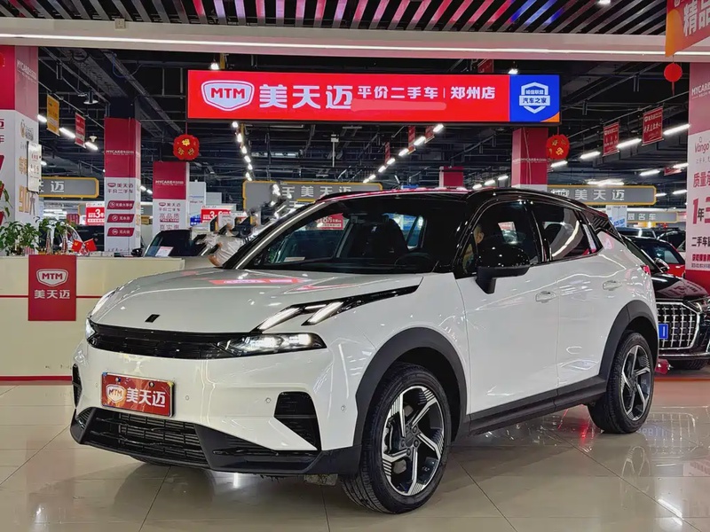 Lynk & Co 06
