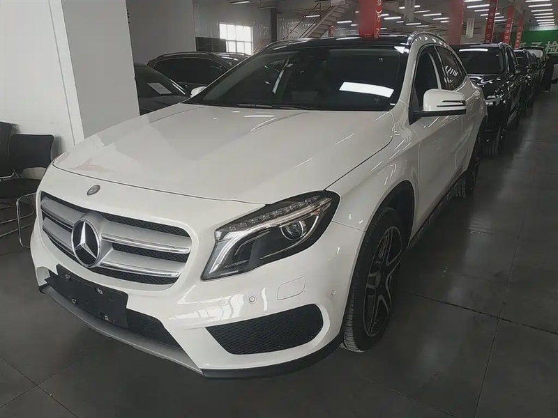 Mercedes-Benz GLA-Class