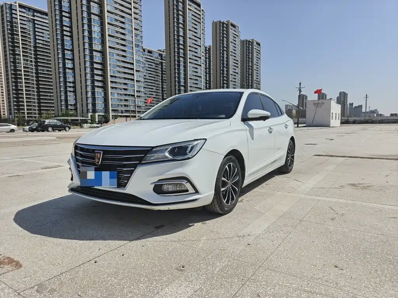 Roewe i5