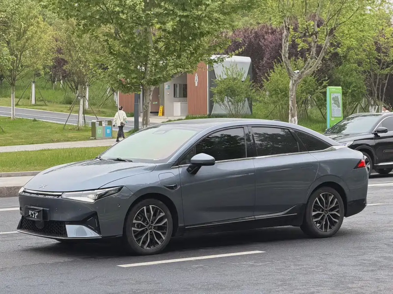 XPeng P5