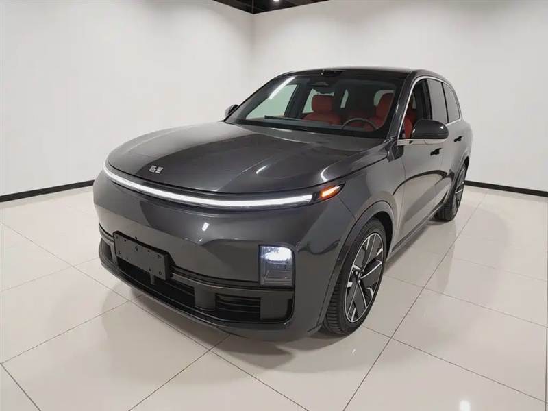 Li Auto L8
