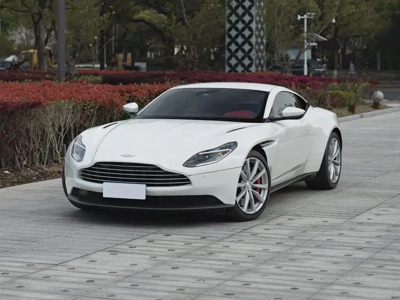 Aston Martin DB11