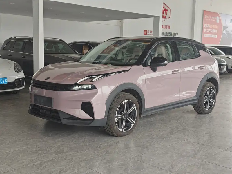 Lynk & Co 06