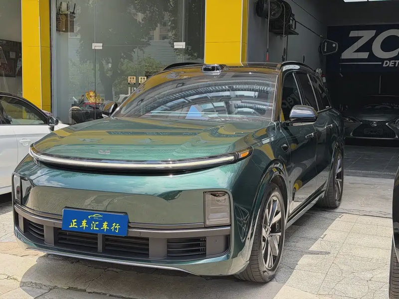 Li Auto L8