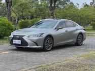 Lexus ES 2022