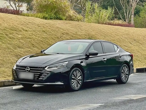 Nissan Teana 2023