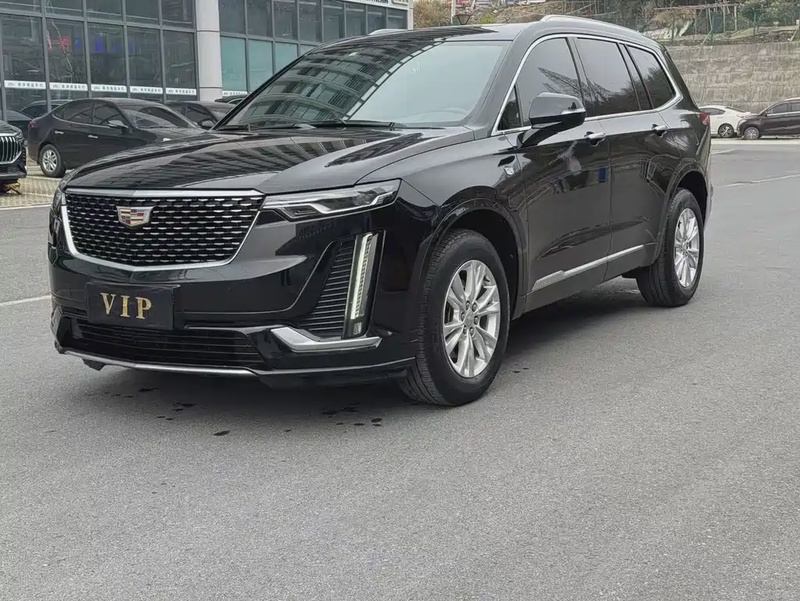 Cadillac XT6