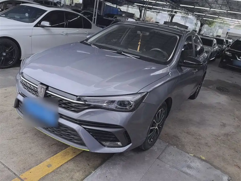 Roewe i5