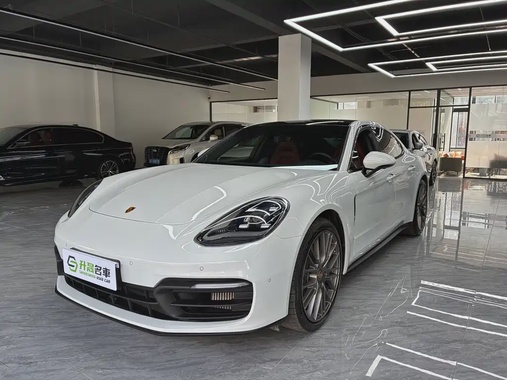 Porsche Panamera 2024