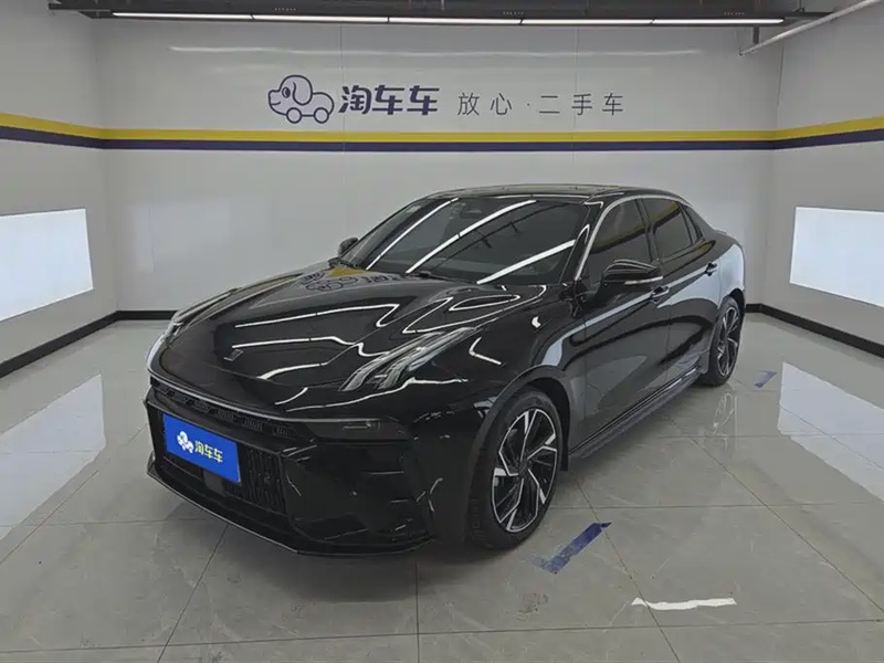 Lynk & Co 03