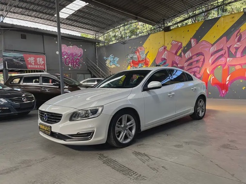 Volvo S60 2015
