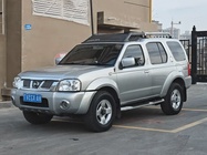 Nissan Paladin 2015