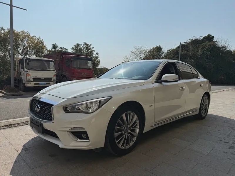 Infiniti Q50