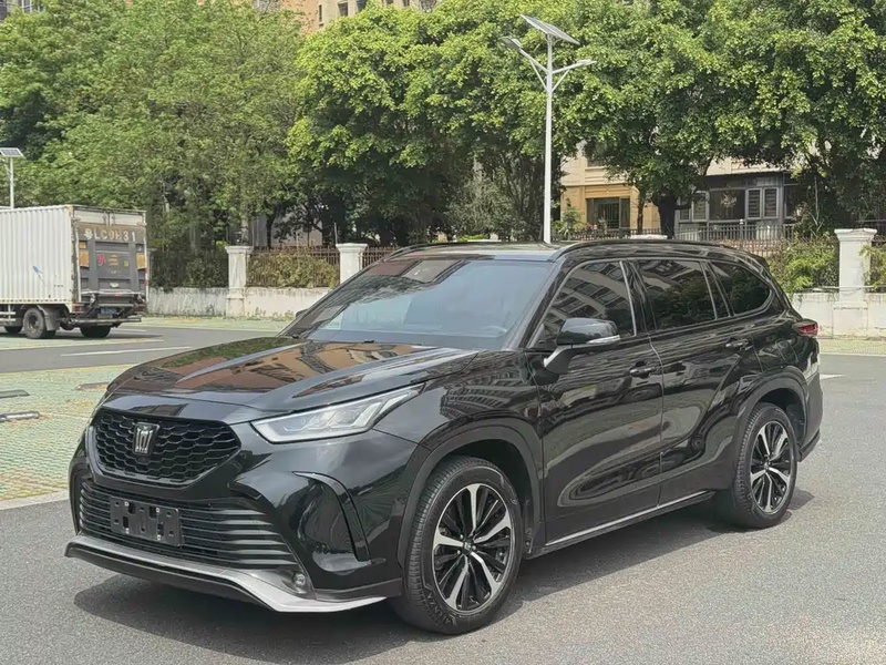 Toyota Crown Kluger