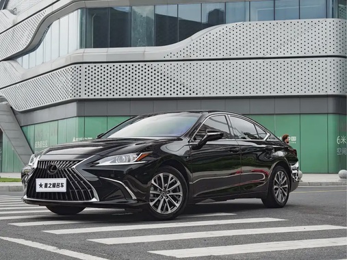 Lexus ES 2023