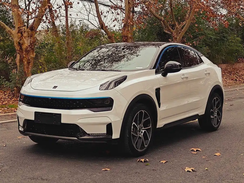 Lynk & Co 05