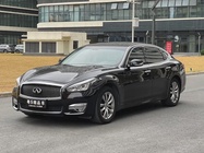 Infiniti Q70 2019