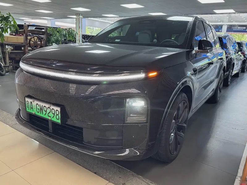 Li Auto L6