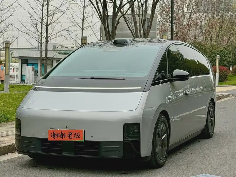 Li Auto MEGA