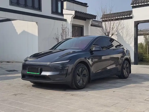 Tesla Model Y 2025