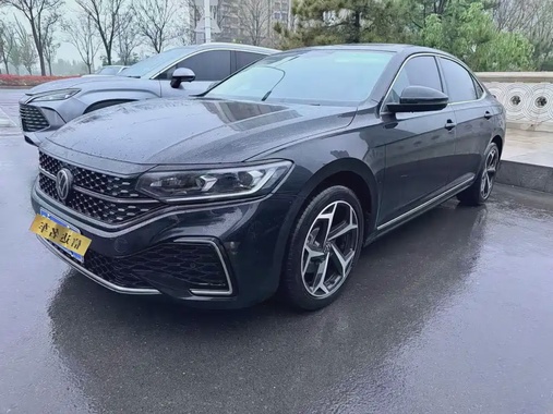 Volkswagen Passat 2024