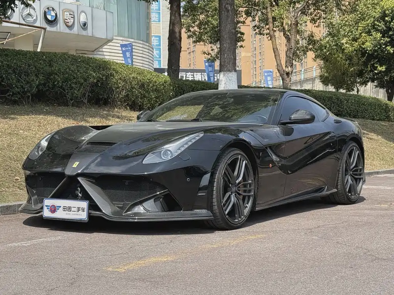 Ferrari F12
