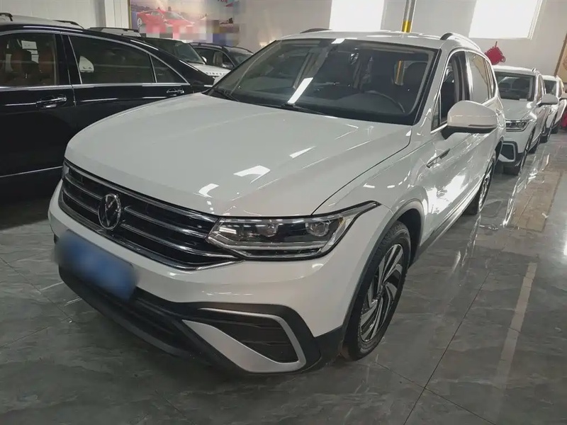 Volkswagen Tharu