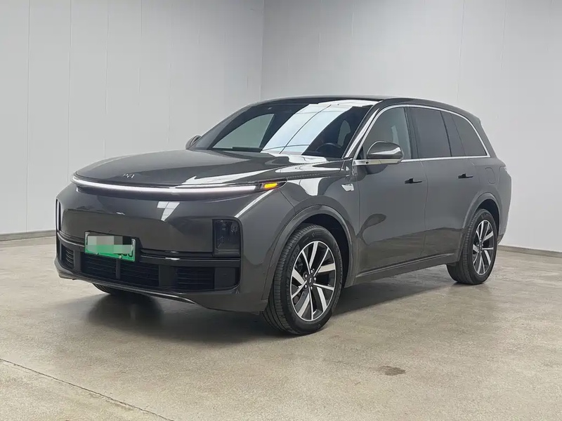 Li Auto L8