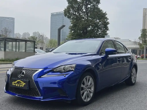 Lexus IS 2016