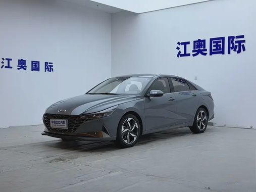 Hyundai Elantra 2022