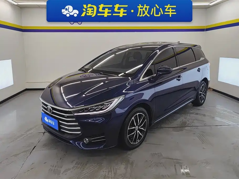 BYD MAX