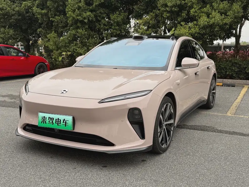 NIO ET5
