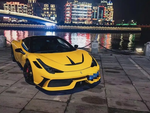 Ferrari 458 2013