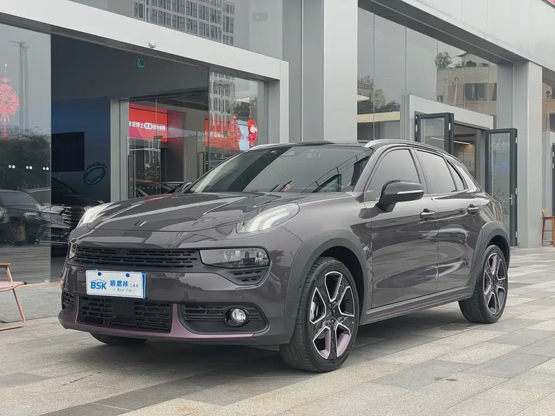Lynk & Co 02