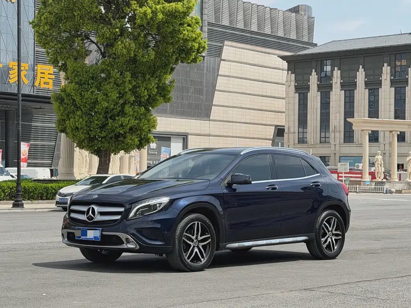 Mercedes-Benz GLA-Class