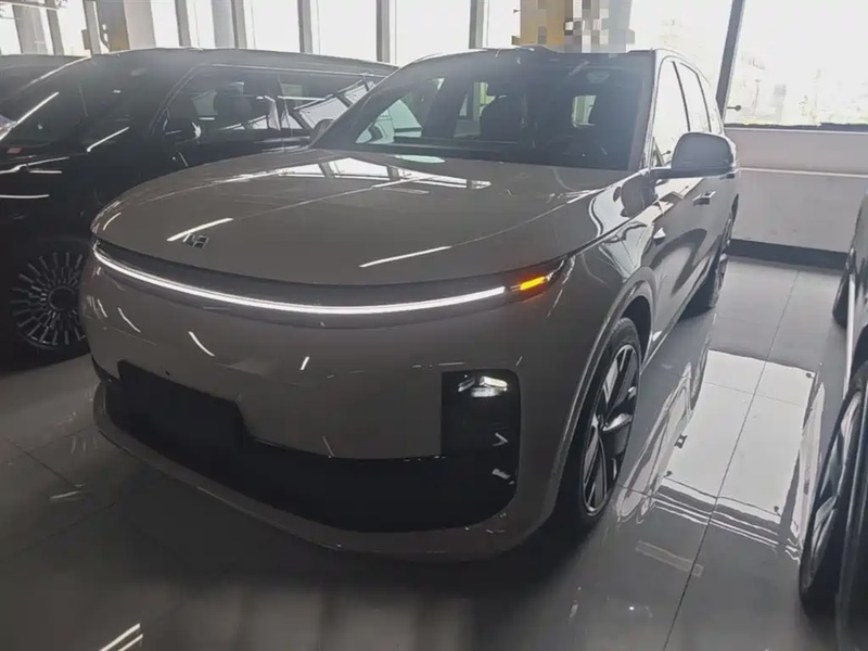 Li Auto L6