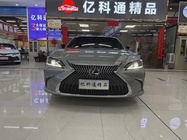 Lexus ES 2019