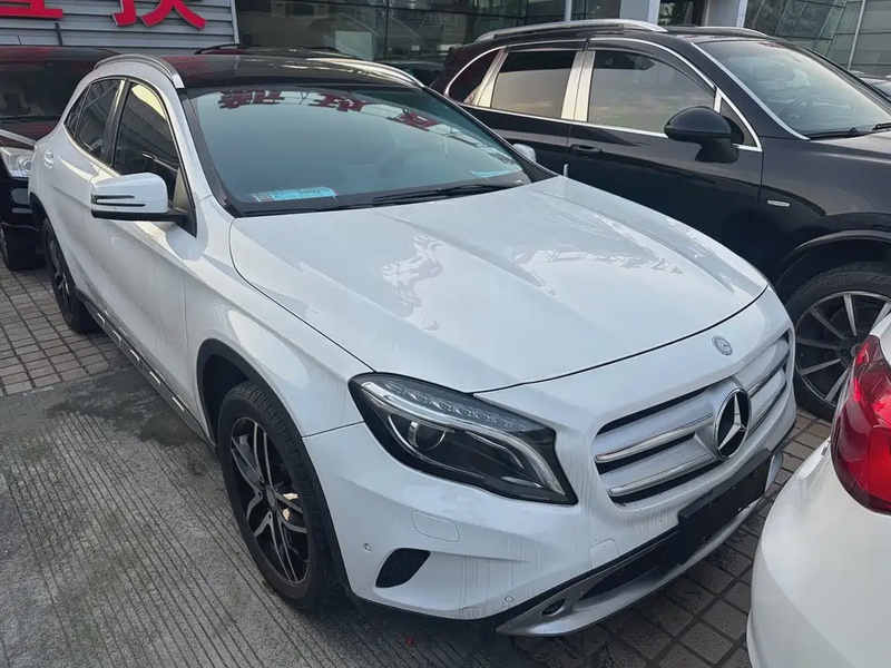 Mercedes-Benz GLA-Class