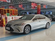 Lexus ES 2021