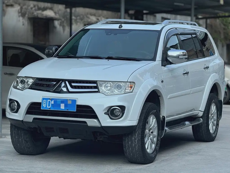Mitsubishi Pajero Sport