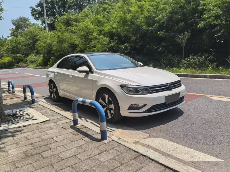 Volkswagen Lamando