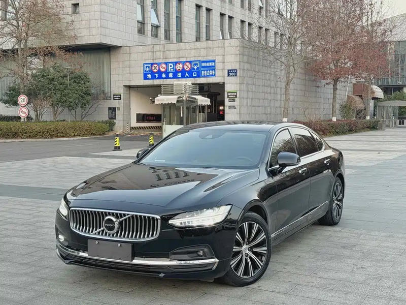Volvo S90