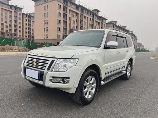 Mitsubishi Pajero 2019