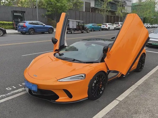 McLaren GT 2023