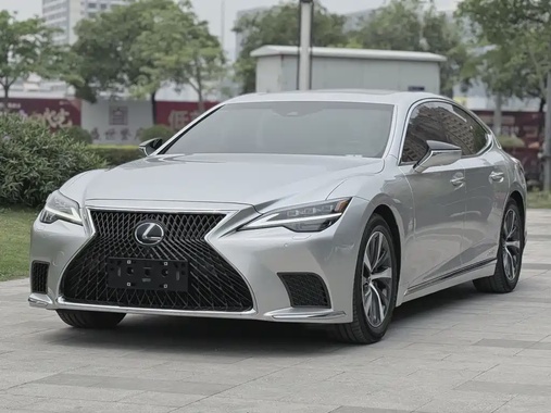 Lexus LS 2021