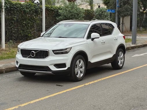 Volvo XC40 2021