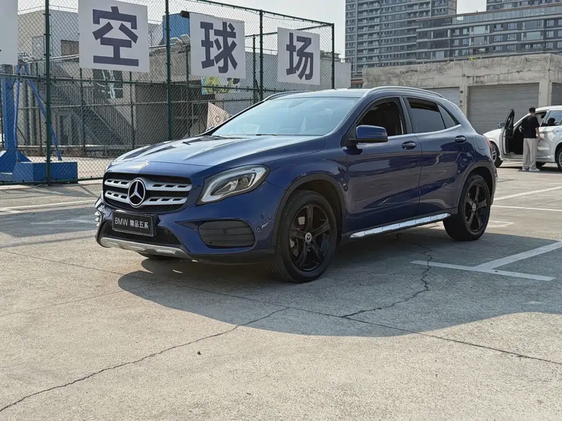 Mercedes-Benz GLA-Class